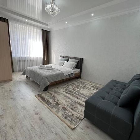 Уютная Квартира На Expo-Smart Замок Appartement Astana Buitenkant foto