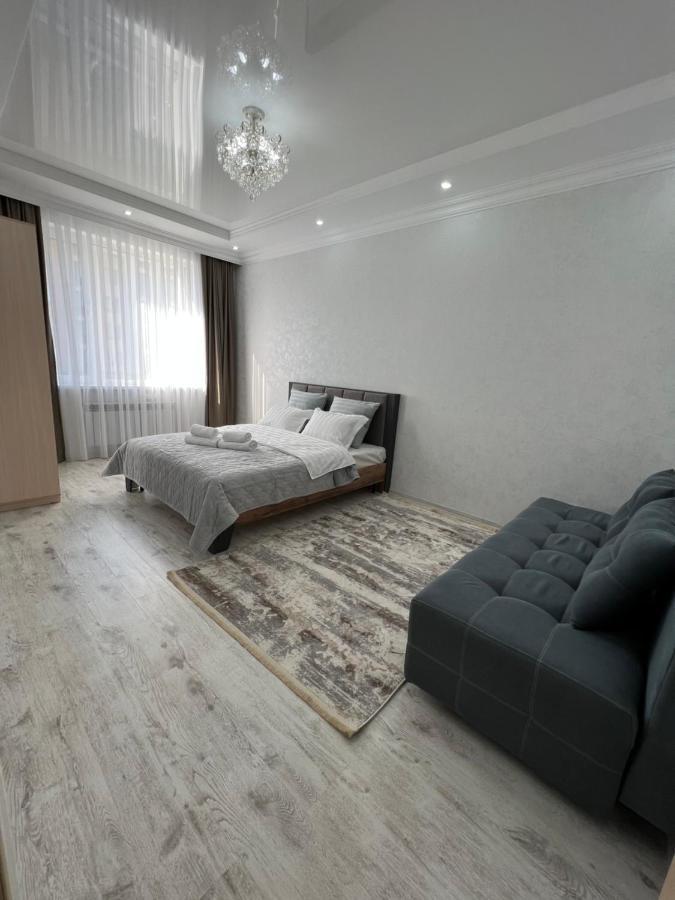 Уютная Квартира На Expo-Smart Замок Appartement Astana Buitenkant foto